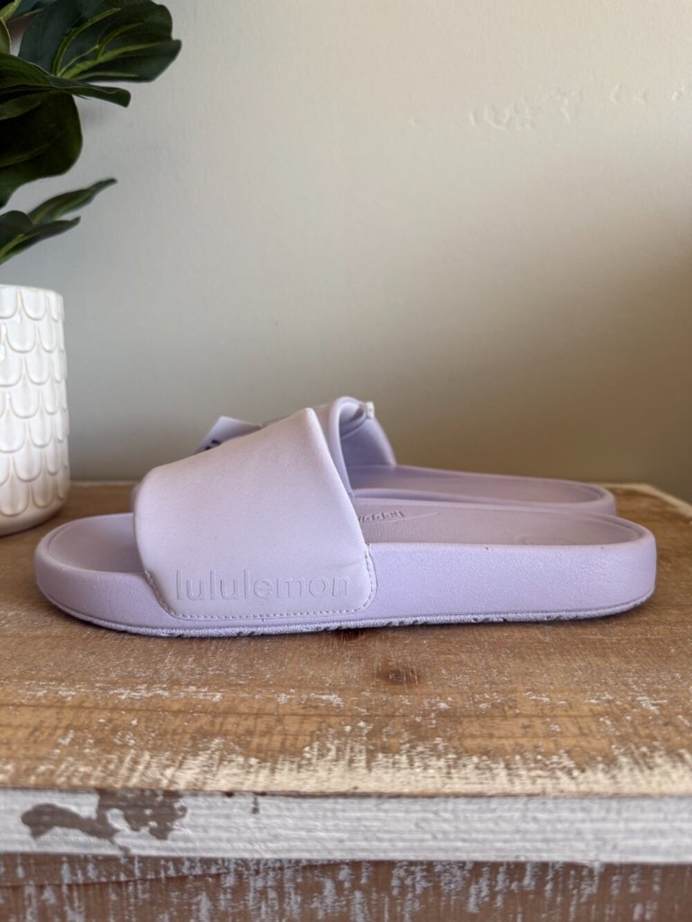 NEW Lululemon Restfeel Slides : 8 - Picture 4 of 6